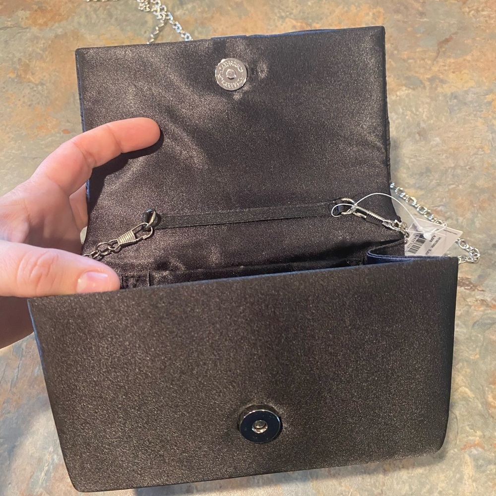 Jessica McClintock Black Clutch with Silver Chain NWT - Picture 5 of 9